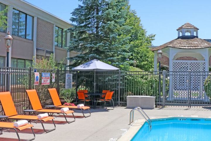 Pool 4 of 49