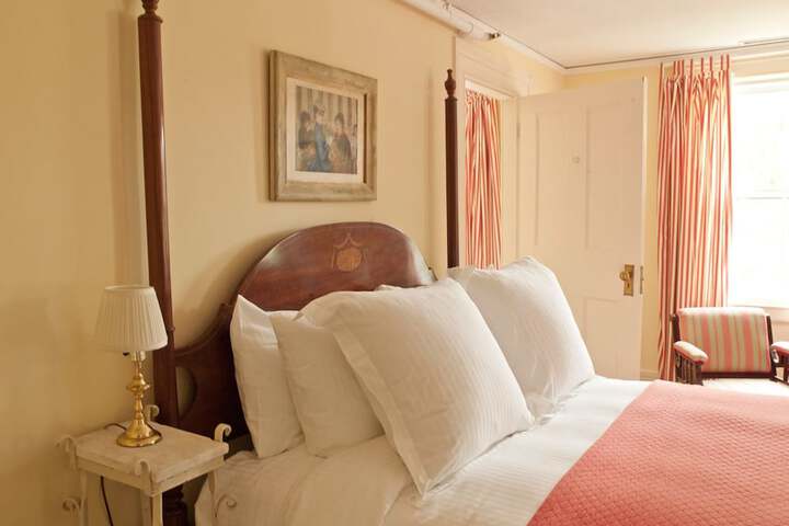 Room 8 of 35