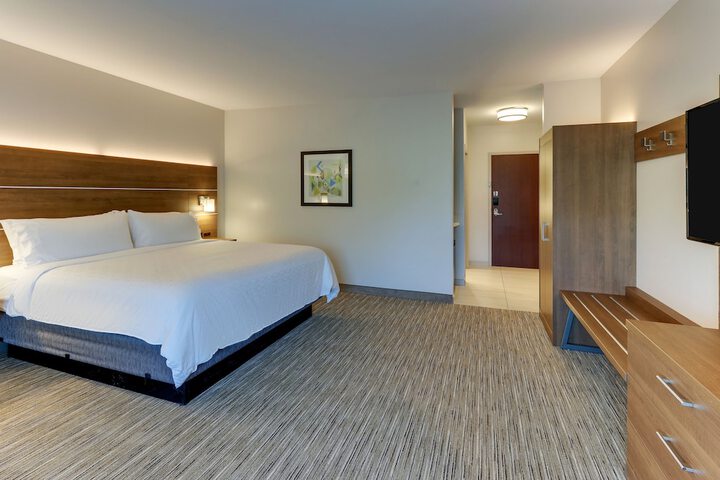 Room 35 of 75