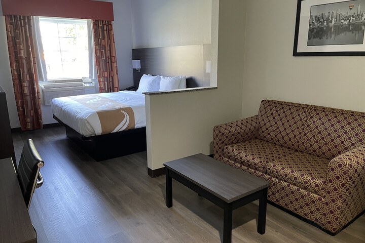 Room 9 of 36