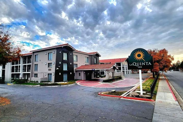 Hotel 2 of 61