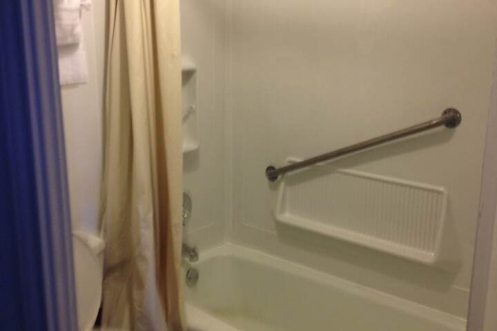 Room 8 of 30