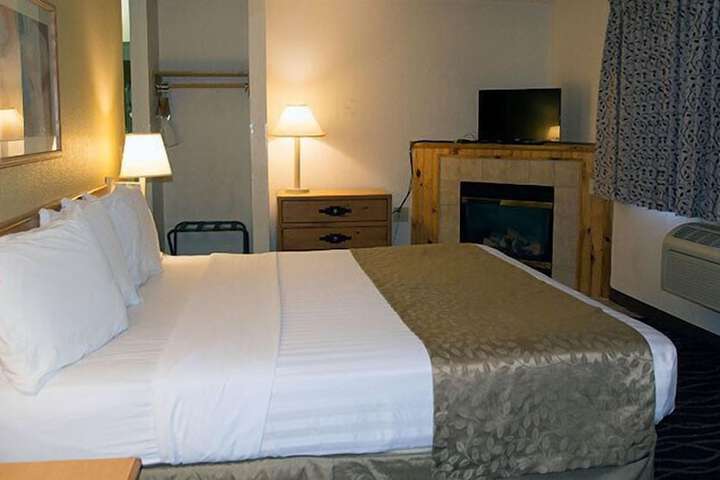 Room 15 of 21