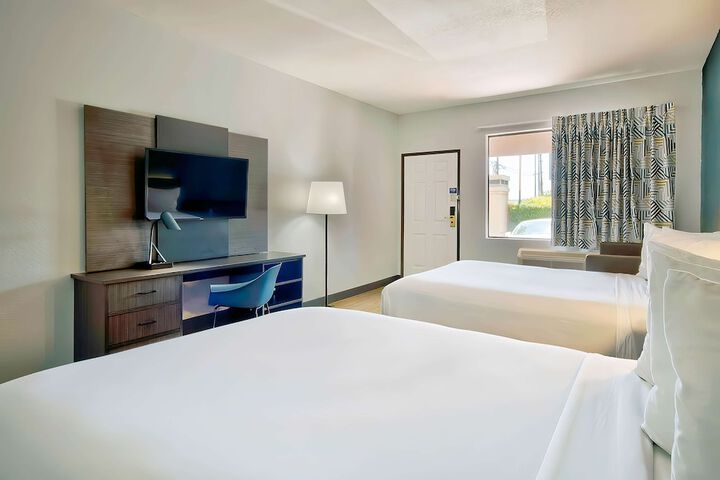 Room 26 of 76