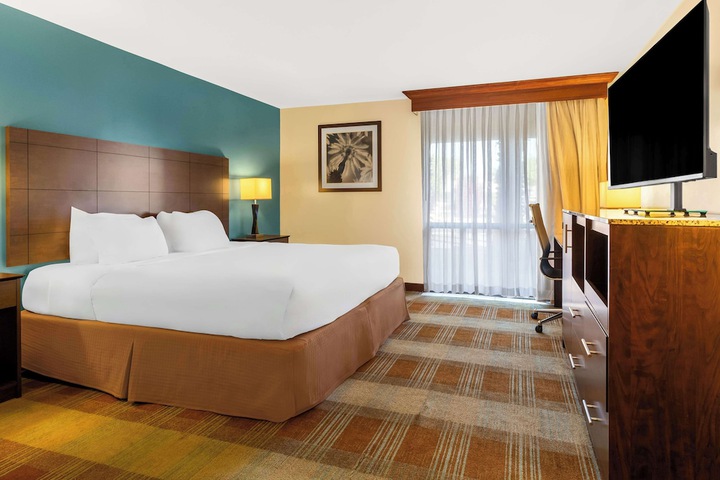 Best Western Date Tree Hotel