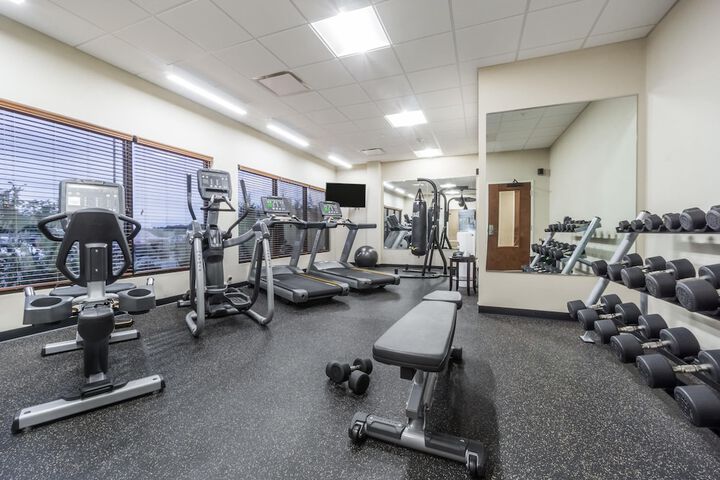 Hawthorn Suites by Wyndham Wheeling at the Highlands