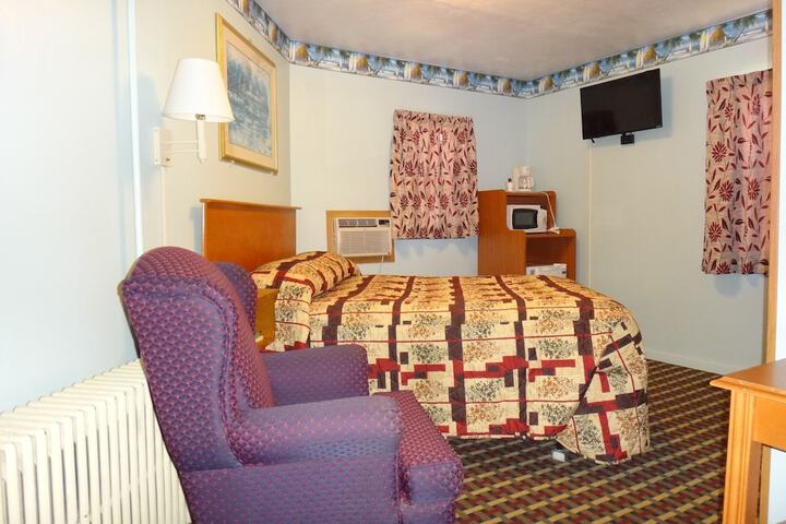 Room 17 of 38
