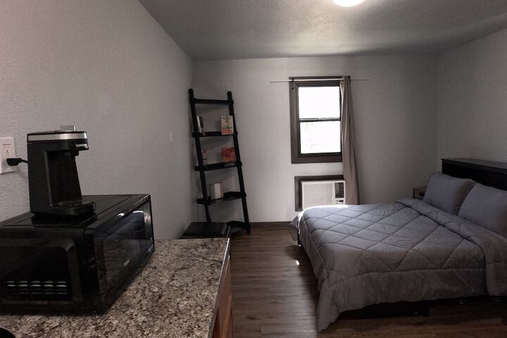 Room 22 of 66