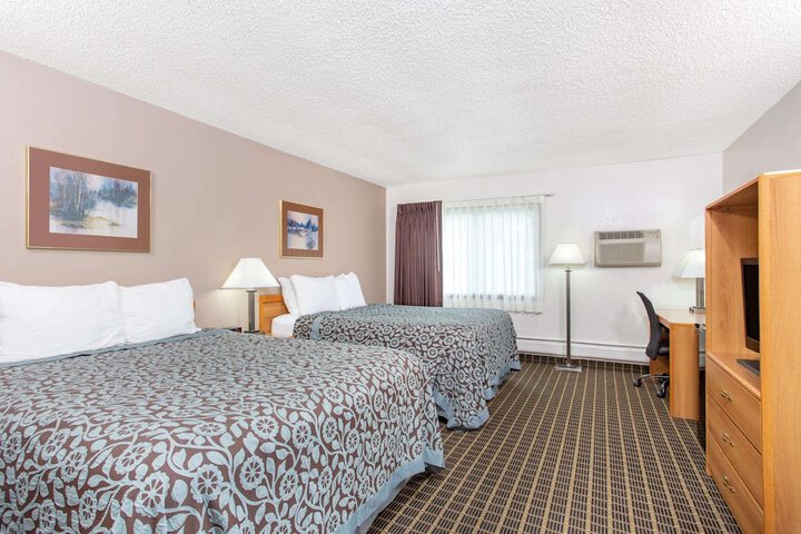 Room 7 of 19