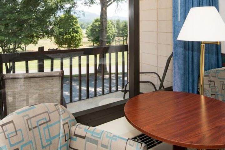 Highland Manor Inn