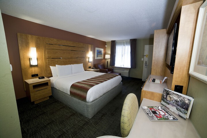 DeSoto Beach Hotel