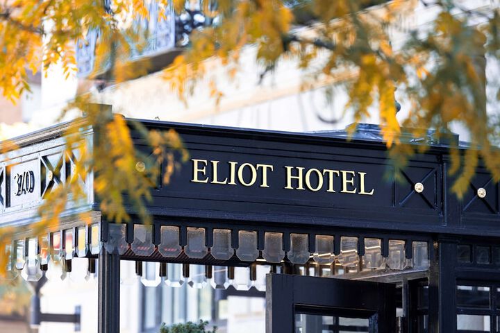 Hotel 4 of 52