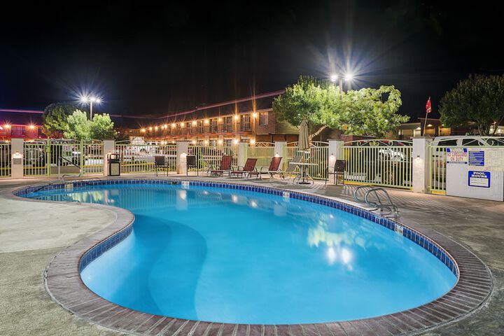 Pool 4 of 38