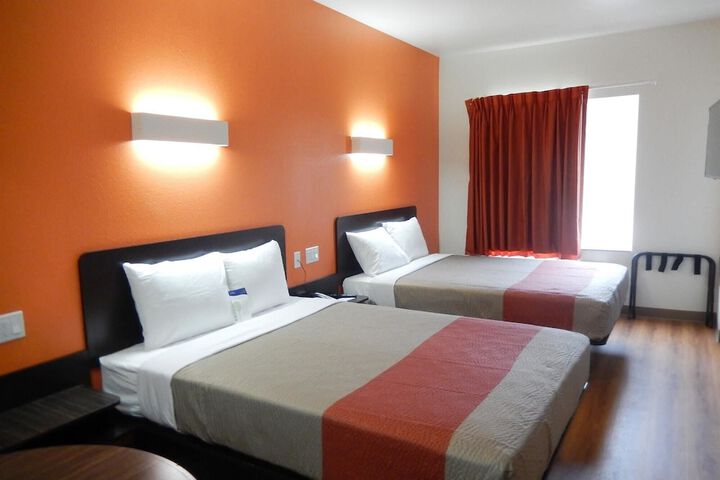 Motel 6 Tulsa OK