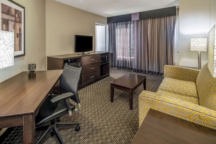 Room 25 of 30