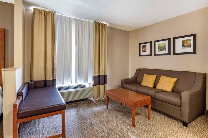 Room 26 of 43