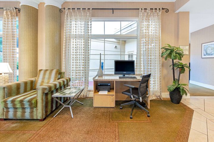 Business Center 49 of 50