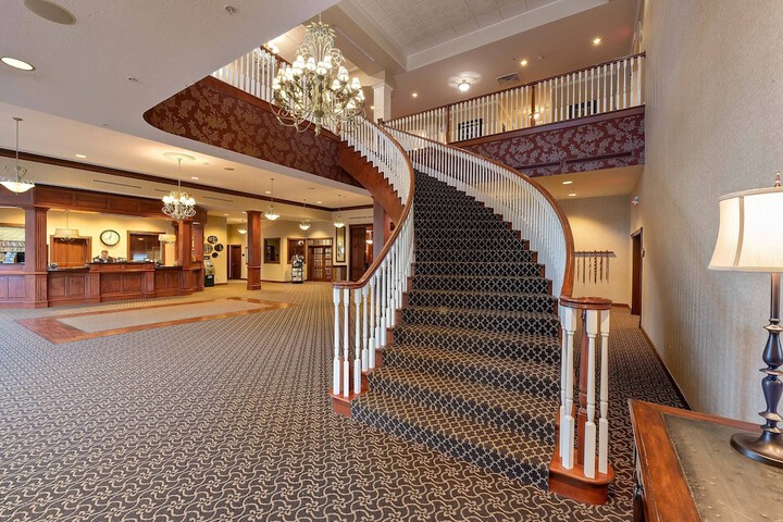 Carlisle Inn Sugarcreek