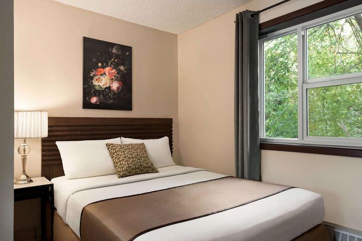 Room 18 of 38