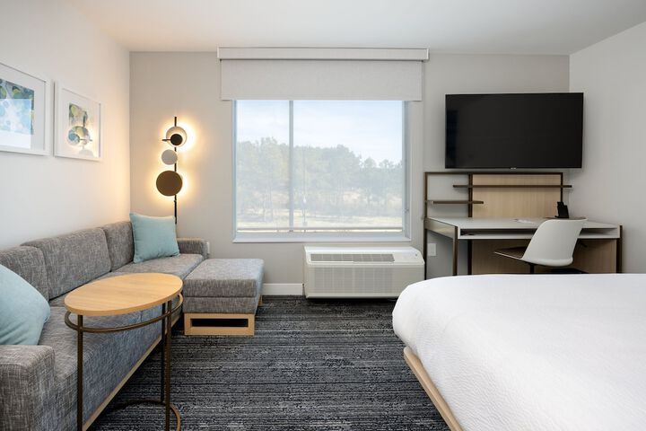 Room 27 of 45
