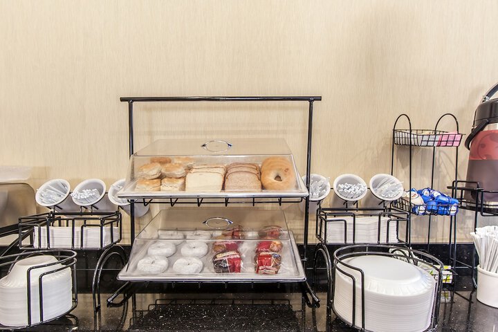 Breakfast/Coffee Service 29 of 31