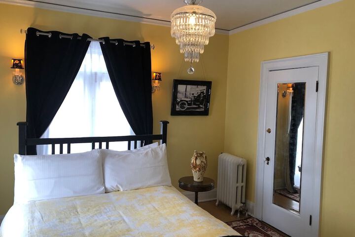 Room 21 of 26