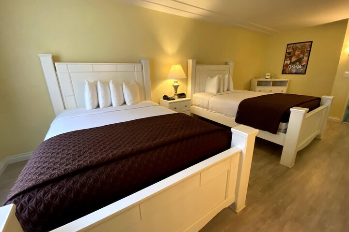 Hollywood Celebrity Hotel