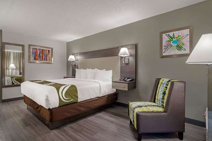 Room 21 of 29