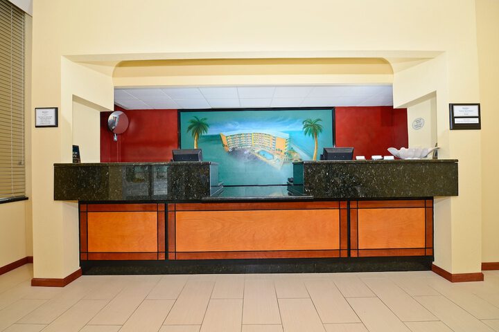 Hotel Interior 10 of 30