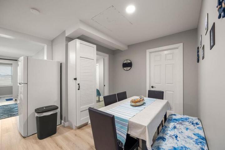 Lakeside Bliss 2BR 1BA with All Modern Comforts