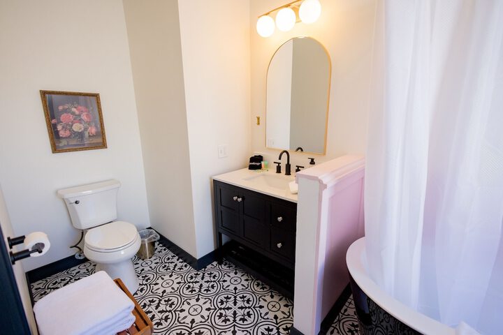 Speakeasy Suites