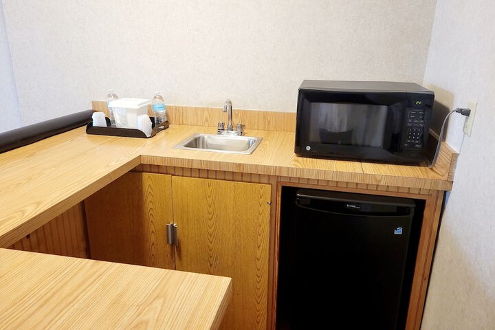 Room 8 of 40
