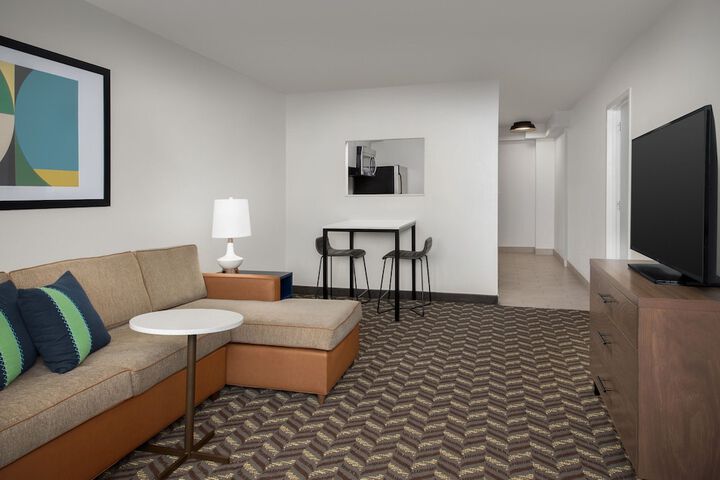 Room 22 of 32