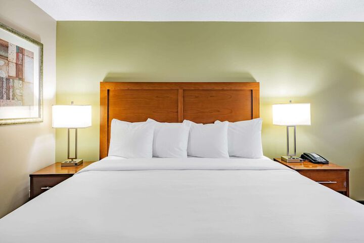 Room 6 of 31