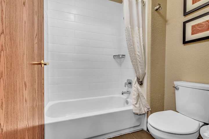Comfort Suites Lakewood - Denver
