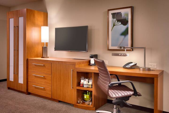 Room 28 of 53