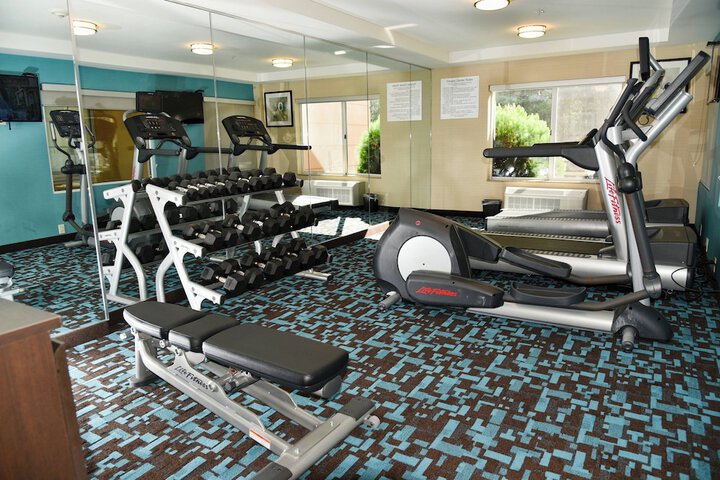 Fairfield Inn & Suites Hartford Airport