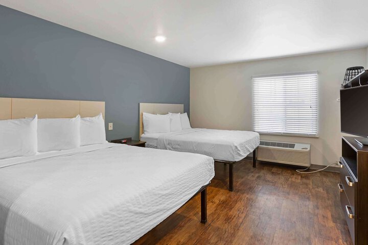Room 12 of 24