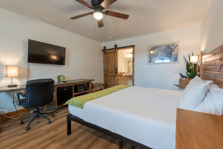 Room 8 of 14