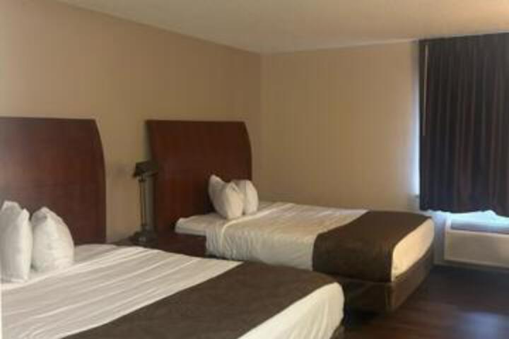 Baymont by Wyndham Battle Creek / I-94