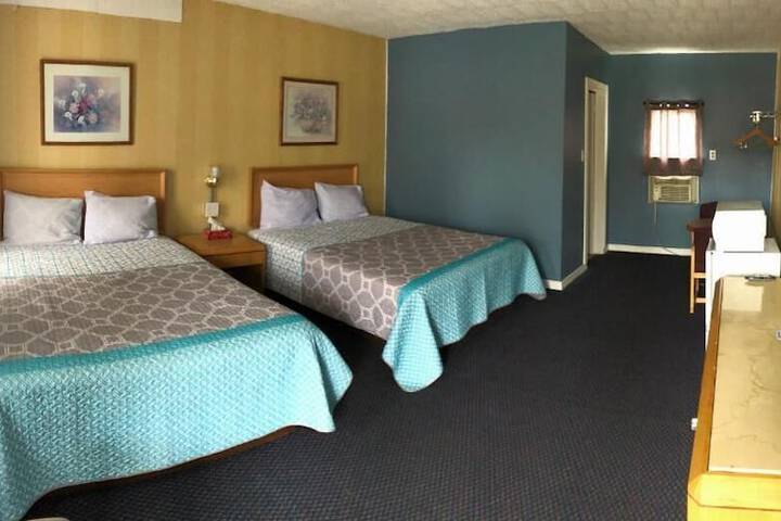 Room 28 of 90