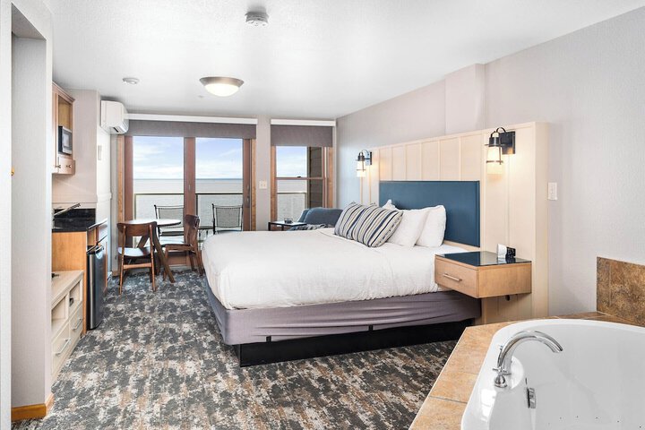 Room 32 of 63