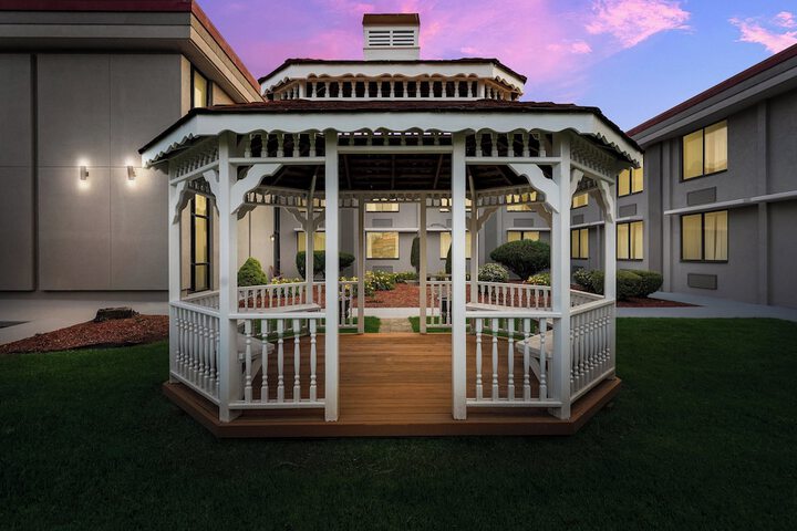 Red Roof Inn Painted Post