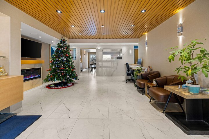 Hotel Interior 14 of 42