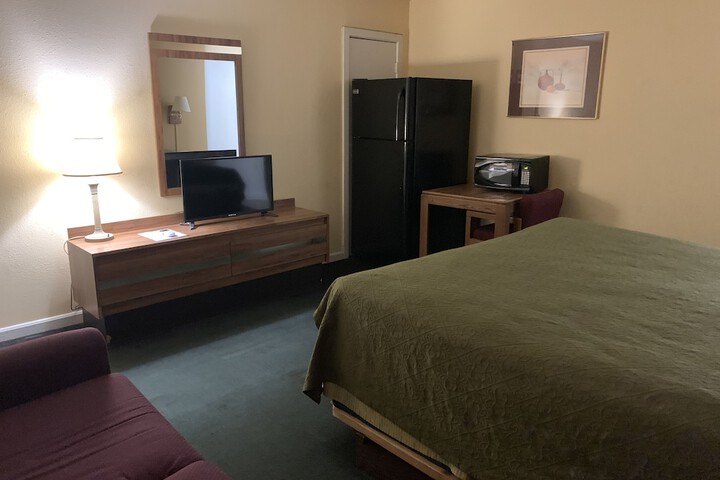 Room 23 of 33