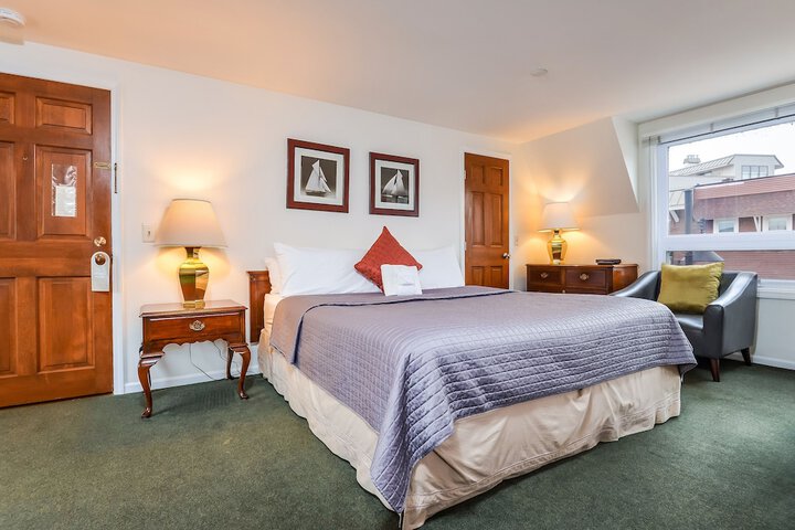 Room 95 of 279