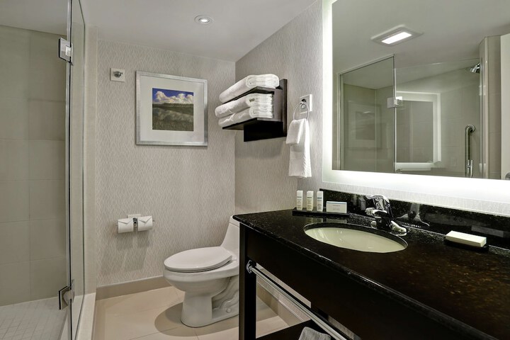 Room 41 of 106
