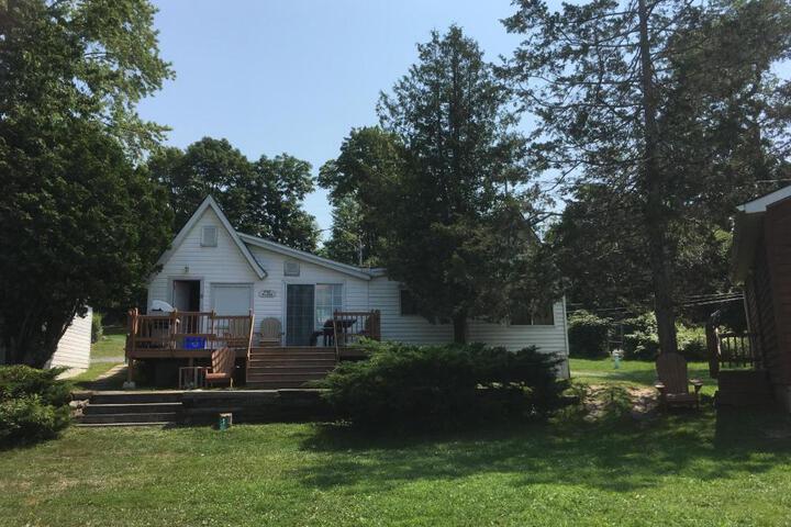 Merland Park Cottages and Motel