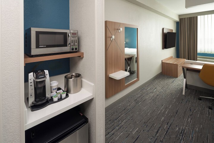 Holiday Inn Express Miami Airport Blue Lagoon Area by IHG