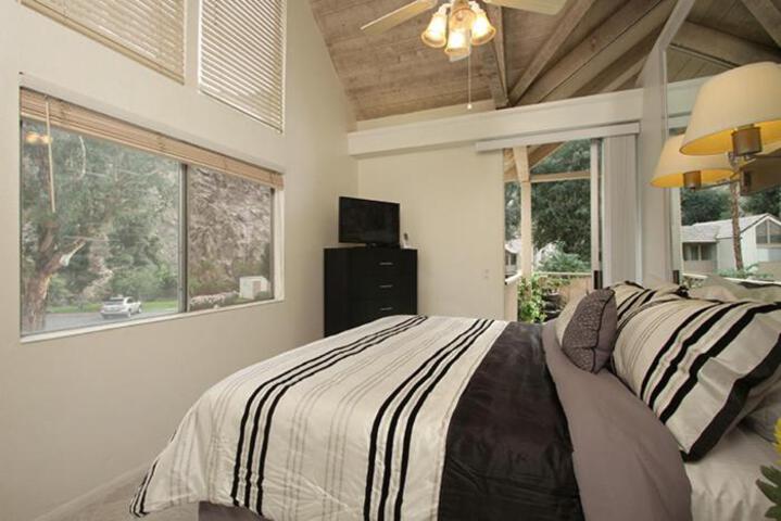 Mountain Cove Private Condo